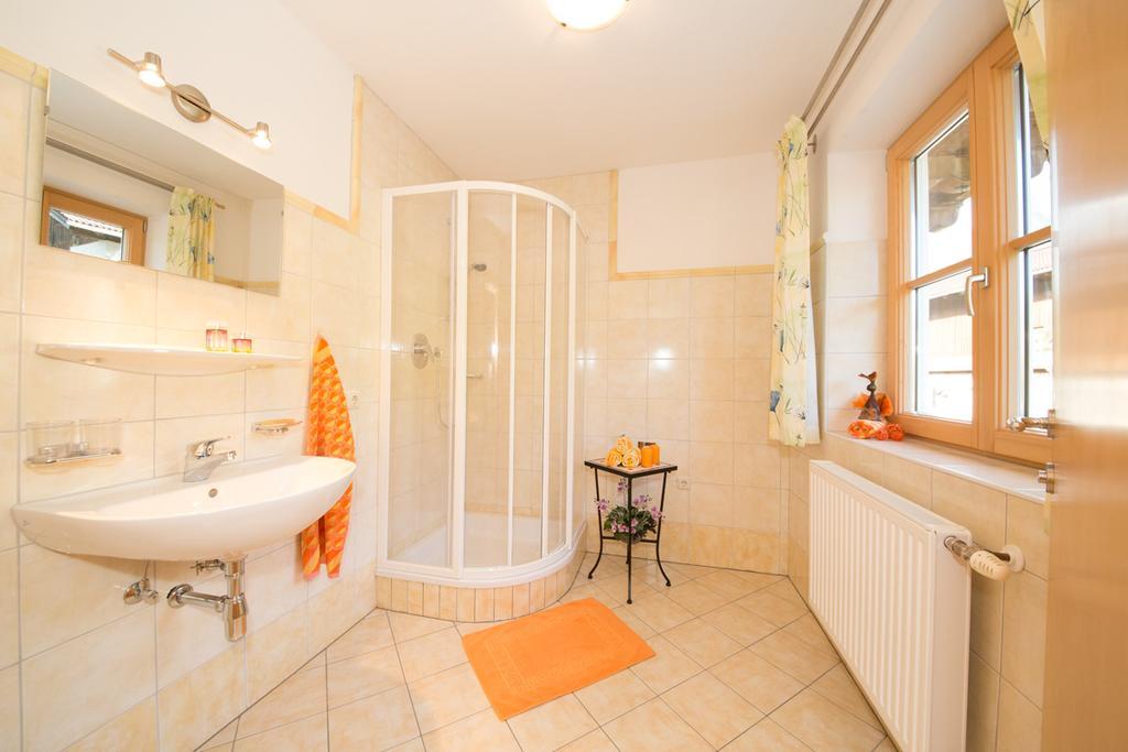 Bio-Bauernhof Einberghof Apartment Pfarrwerfen Room photo